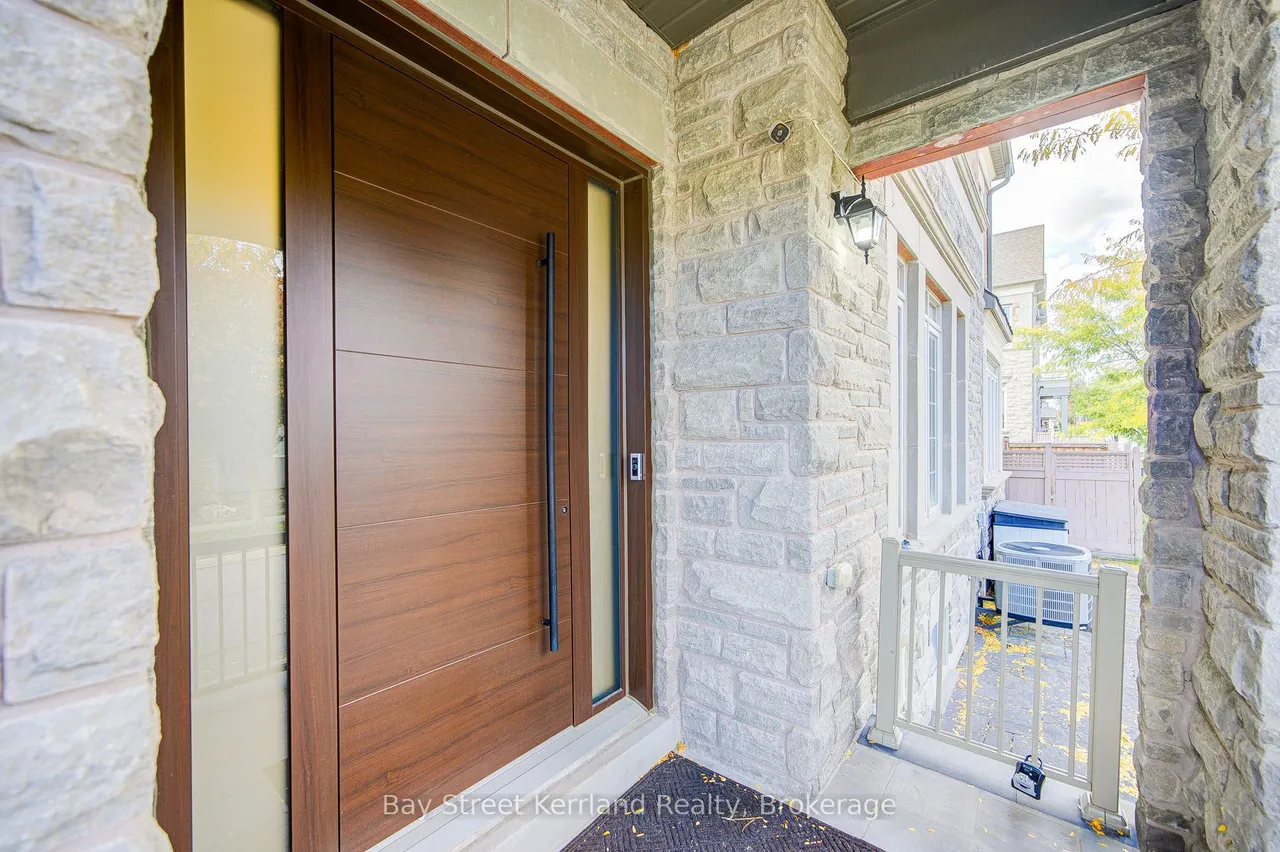 36 WILLOW HEIGHTS Boulevard — photo 3
