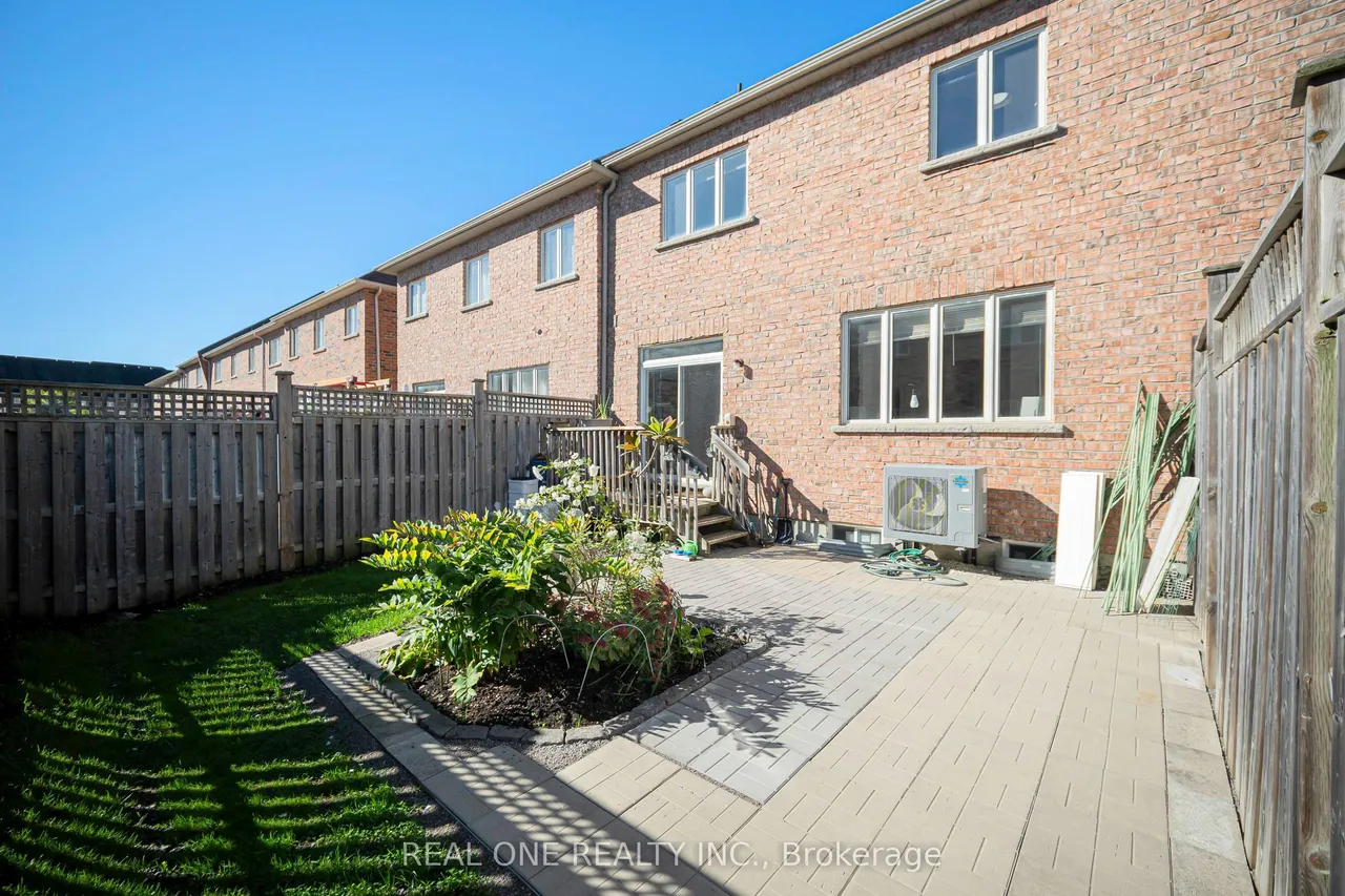 19 Begonia Street — photo 39