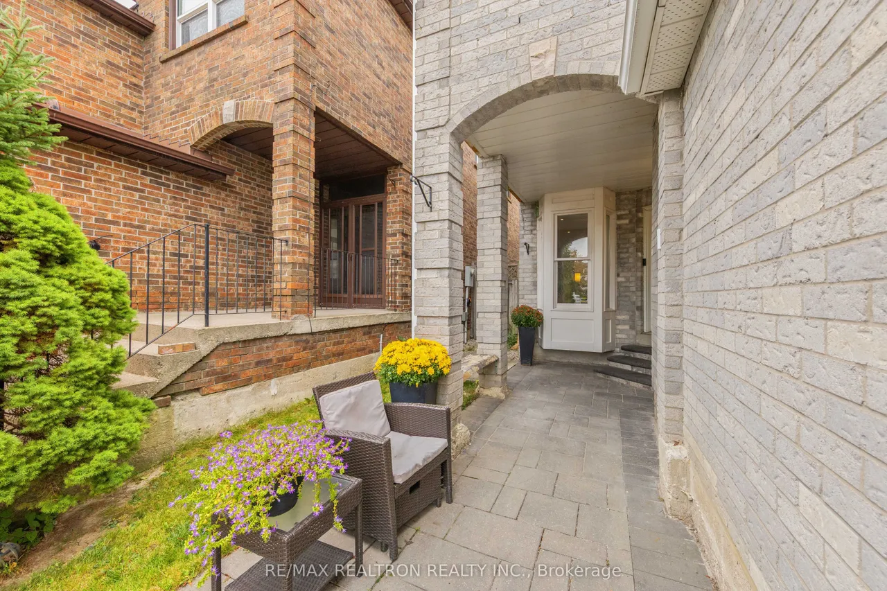51 Chilmar Crescent — photo 2