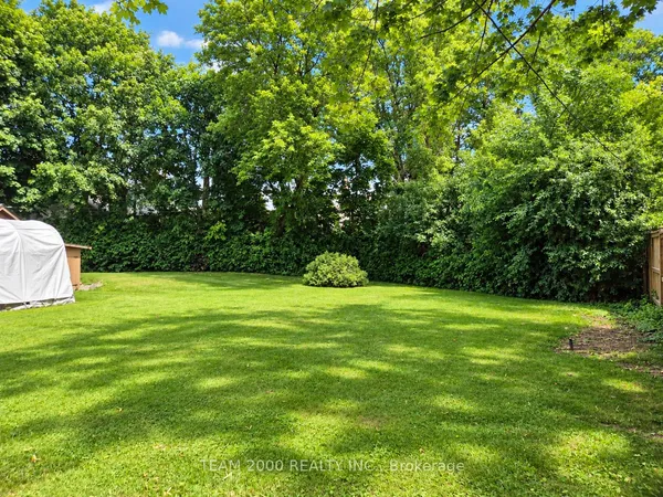 15 Fran Drive — photo 2