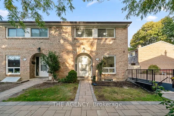 1 Wootten Way S, Unit 32