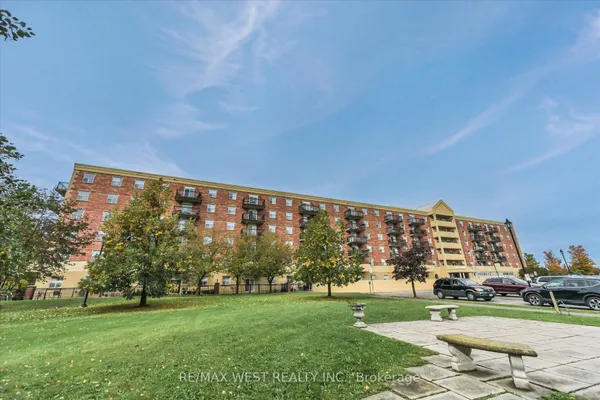 7373 Martin Grove Road, Unit 319 — photo 2