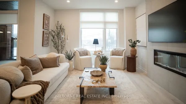 8 Arthur Plaxton Way — photo 2