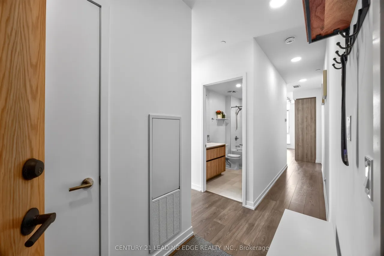 8 Beverley Glen Boulevard, Unit 1010 — photo 3