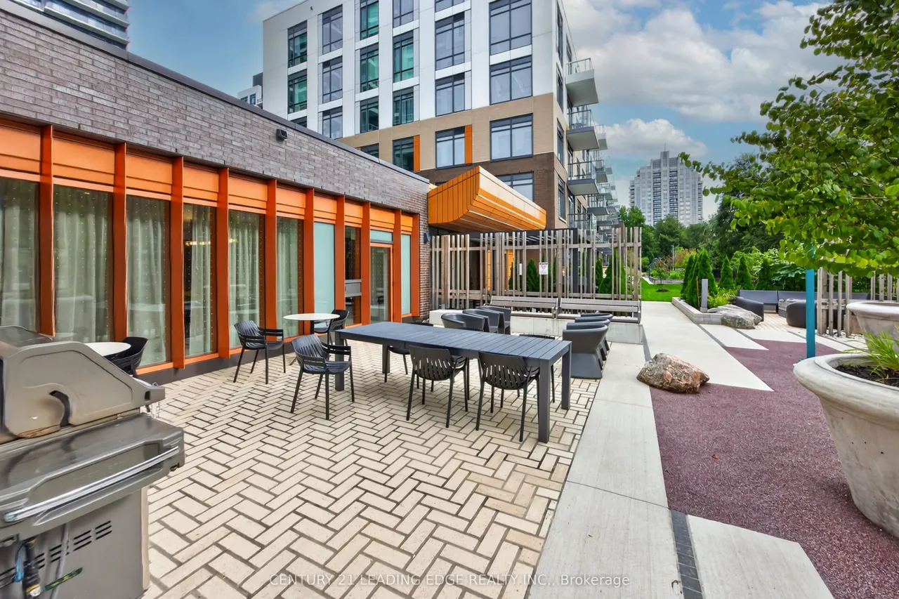 8 Beverley Glen Boulevard, Unit 1010 — photo 26