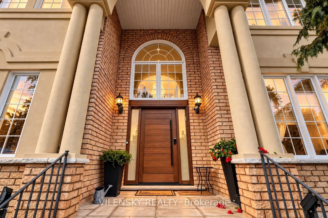 405 Athabasca Drive — photo 3