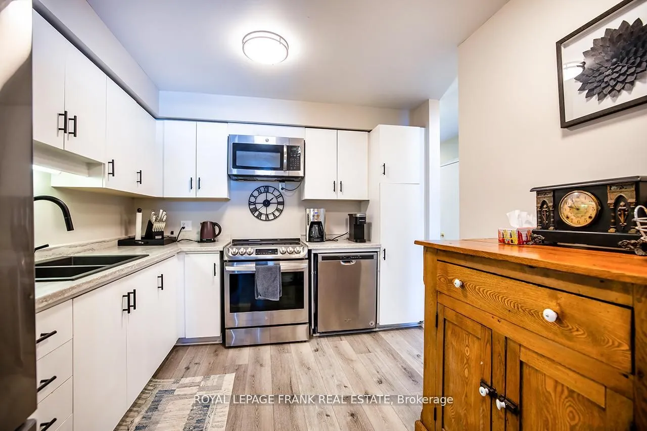433 May Street, Unit 9 — photo 2