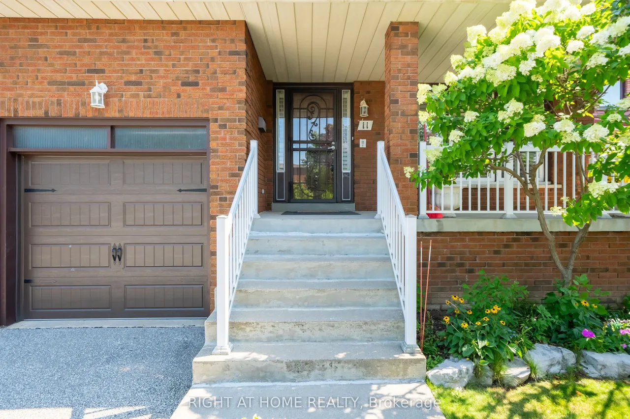 11 Timber Lane — photo 2