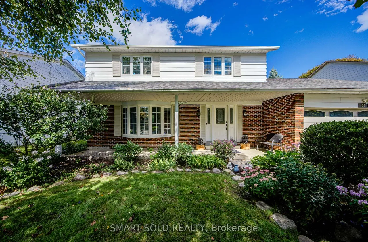 24 Hamilton Hall Drive — photo 3