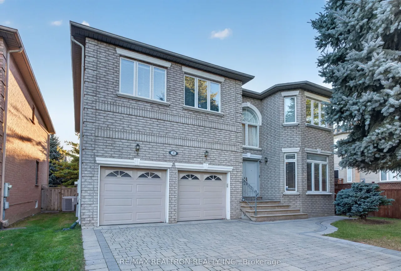 12 Loudon Crescent — photo 2