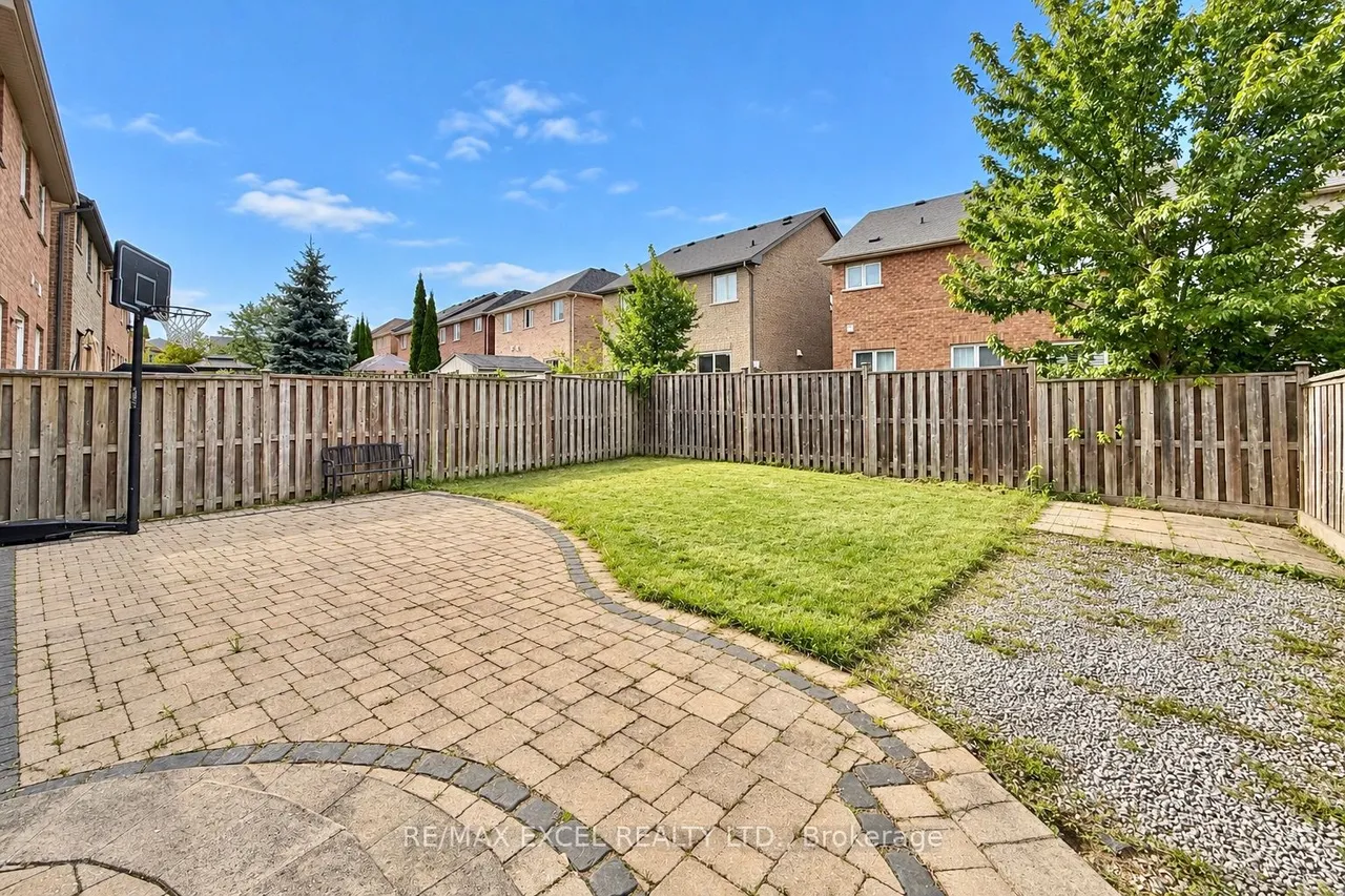 1808 Castlemore Avenue — photo 35