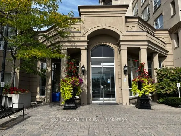 2 Maison Parc Court, Unit 712