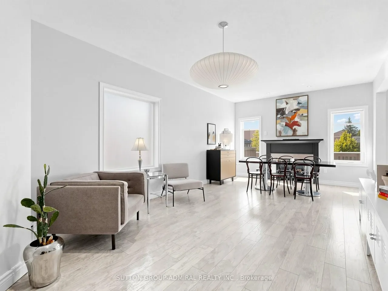 10 Silver Oaks Boulevard — photo 3