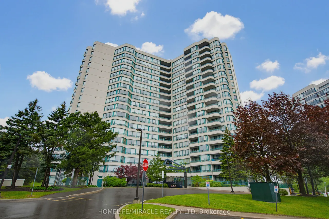 7250 Yonge Street, Unit PH211