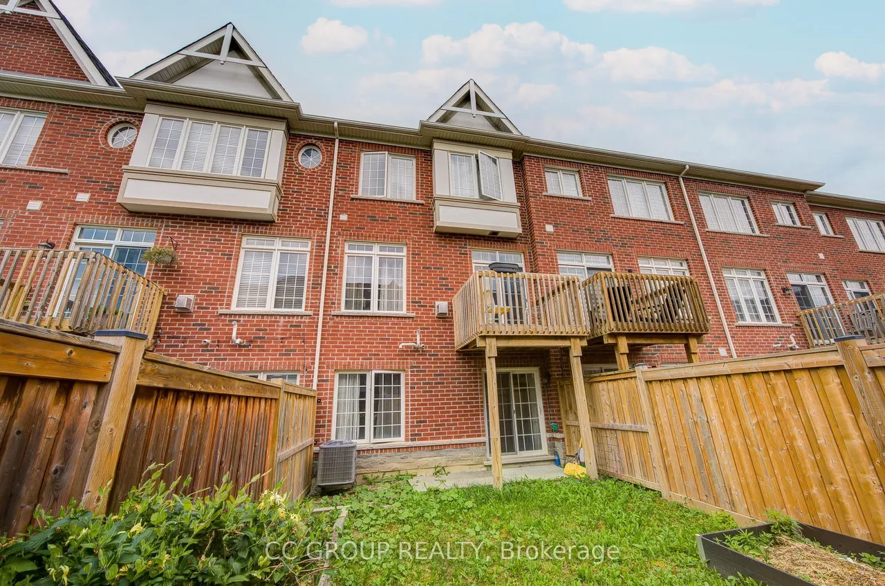 138 Farooq Boulevard S — photo 29