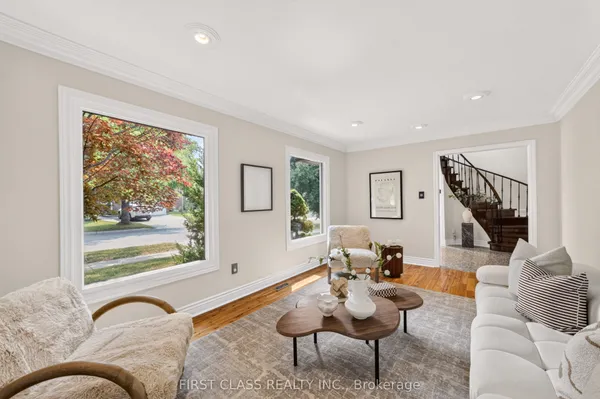 19 Tomlinson Circle