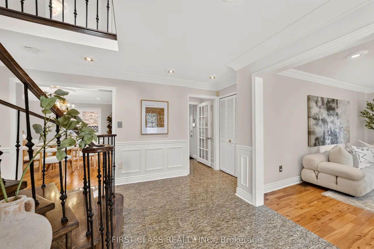 19 Tomlinson Circle — photo 3