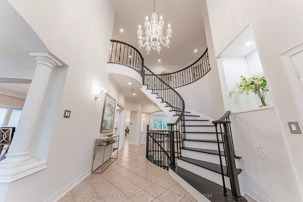 30 Goldring Crescent — photo 2
