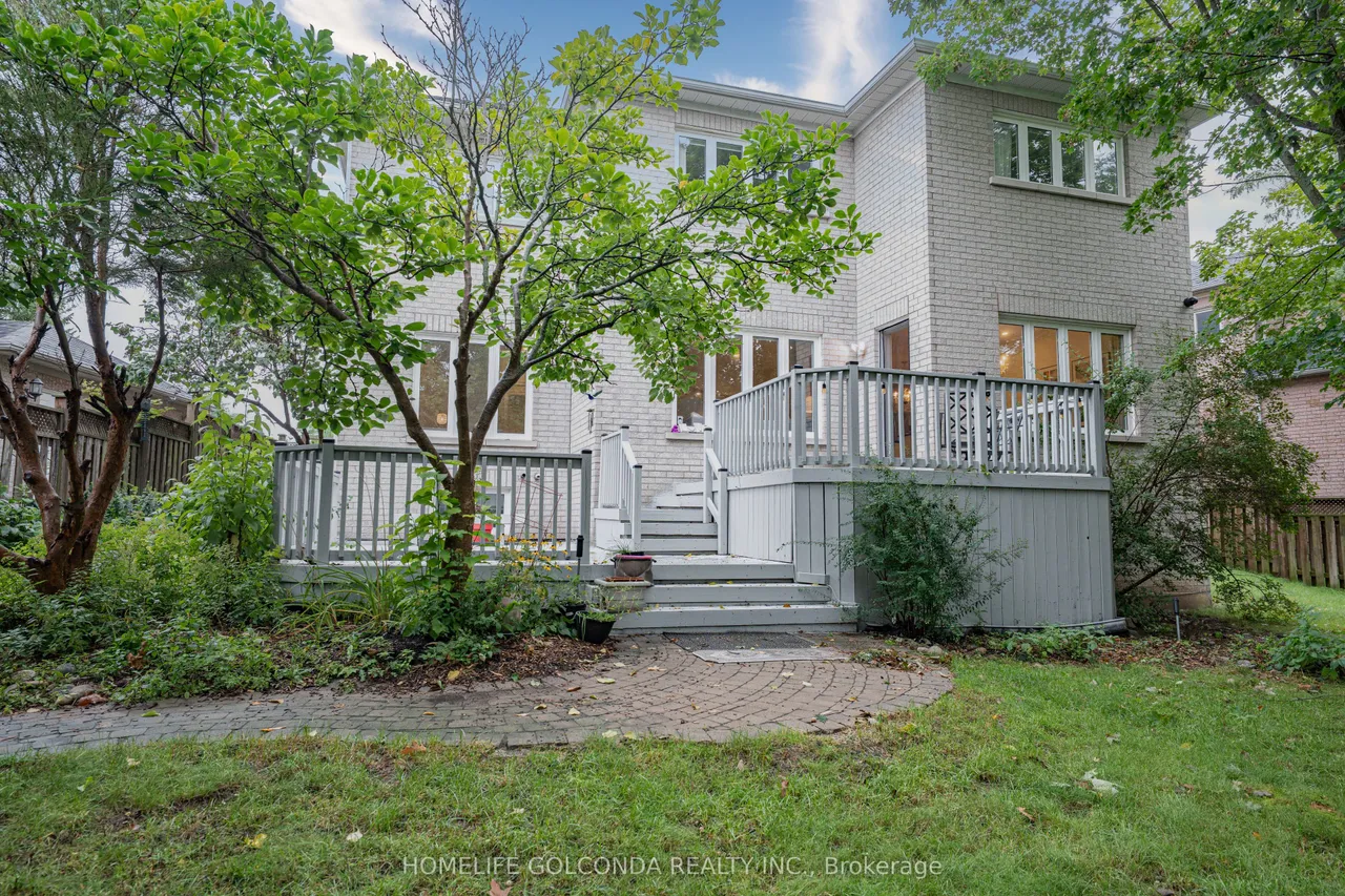 30 Goldring Crescent — photo 39