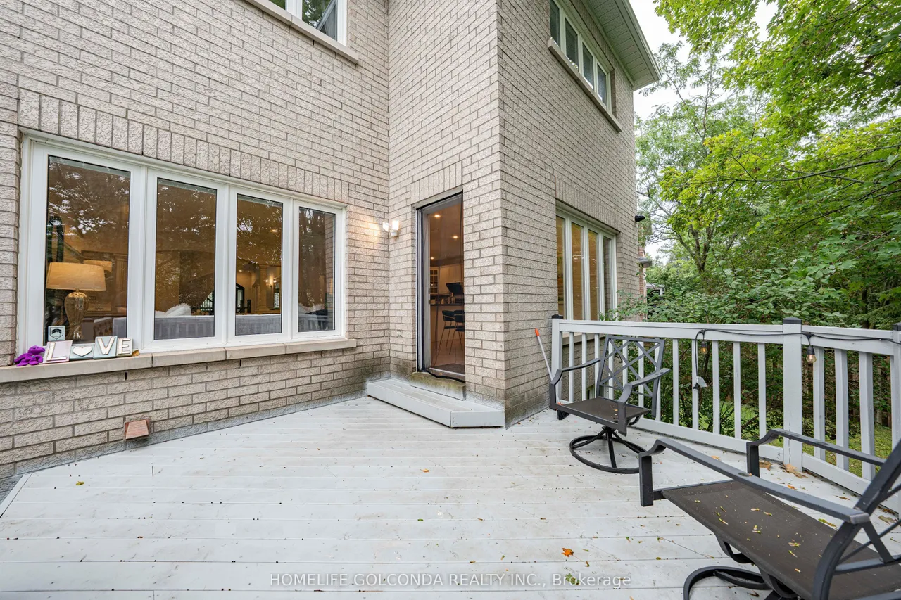 30 Goldring Crescent — photo 40