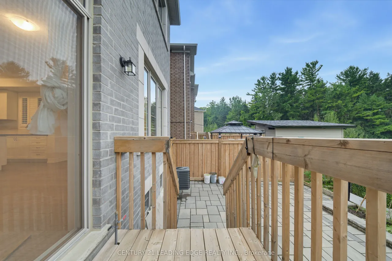 28 Liam Lane — photo 37