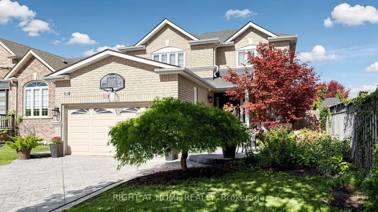 44 Robertson Close