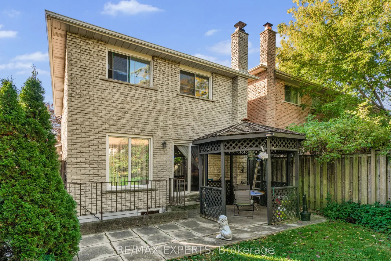 20 Charnwood Place — photo 28
