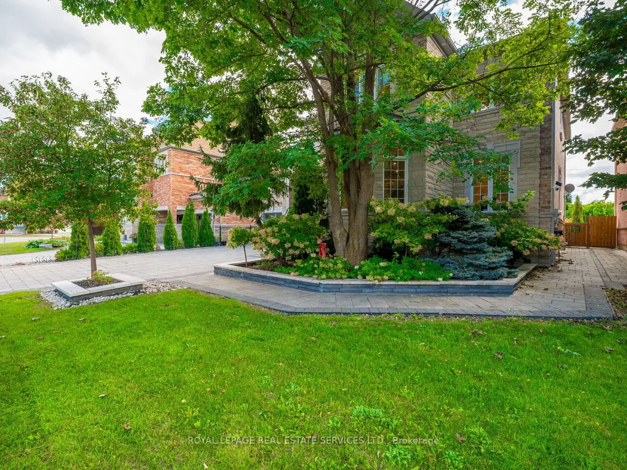 11 Beauvista Court — photo 48