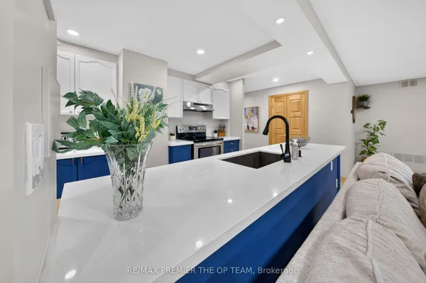 100 Arbors Lane, Unit 404