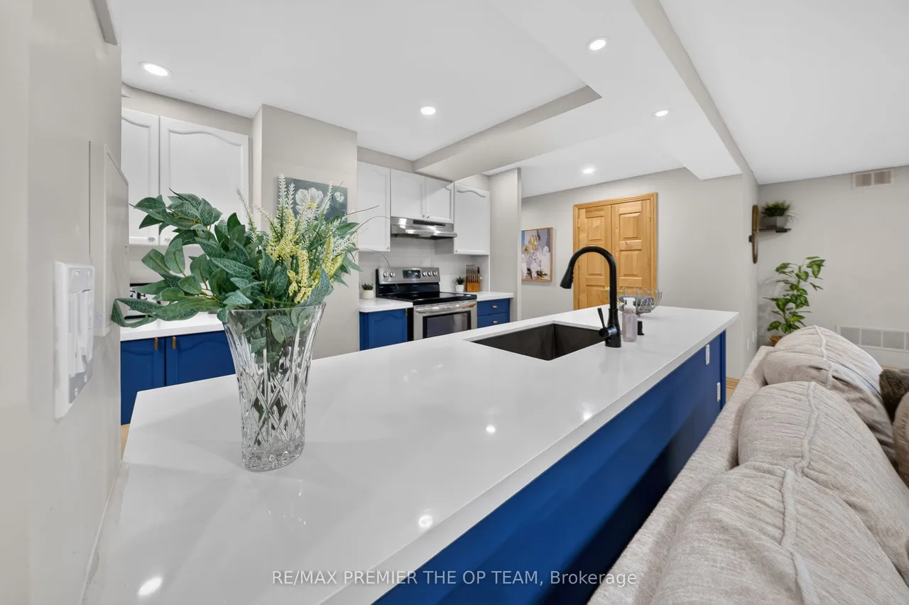 100 Arbors Lane, Unit 404