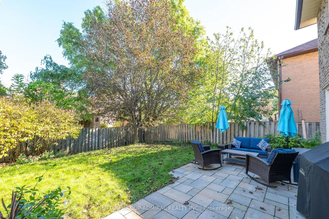 49 Hetherington Crescent — photo 34
