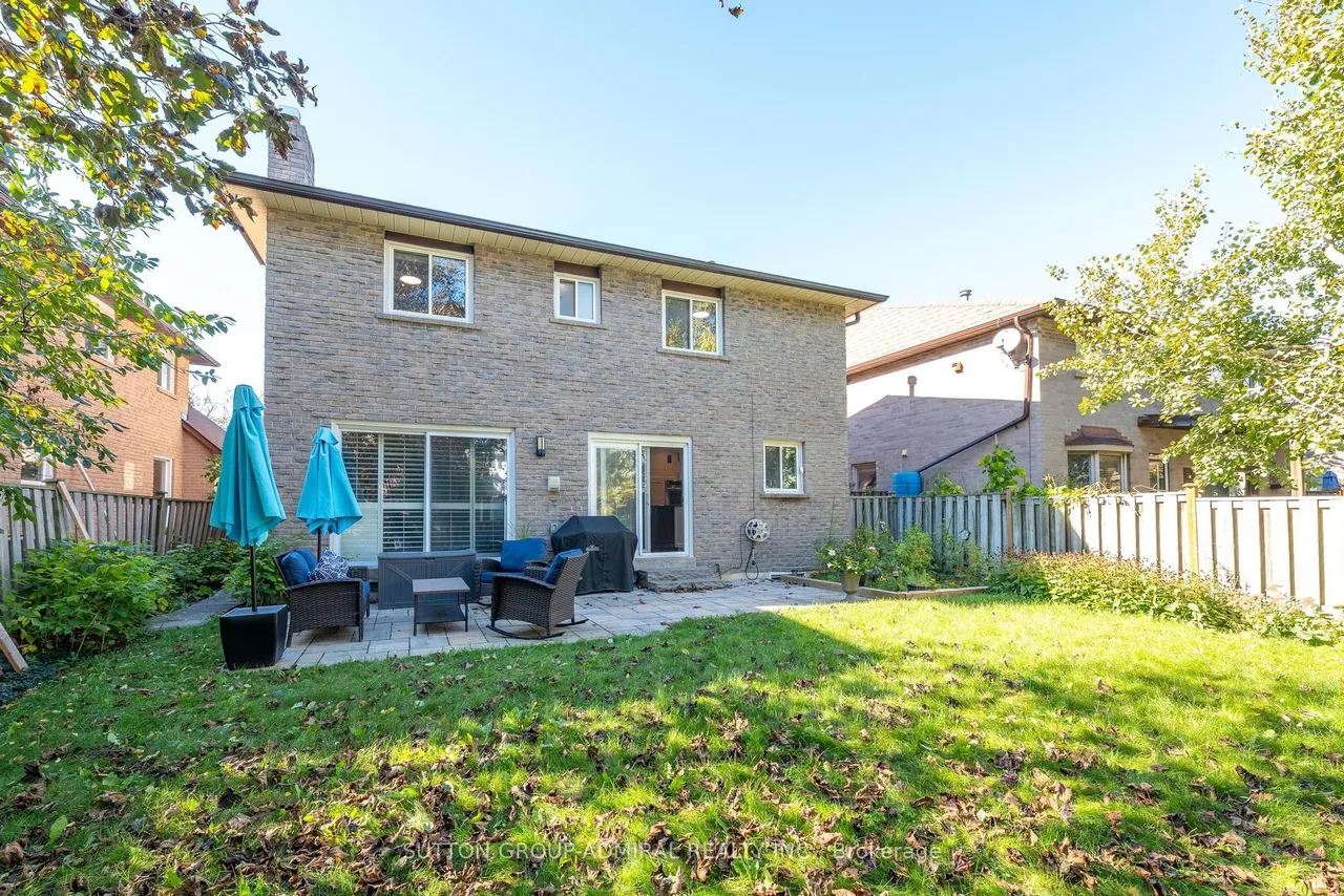 49 Hetherington Crescent — photo 33