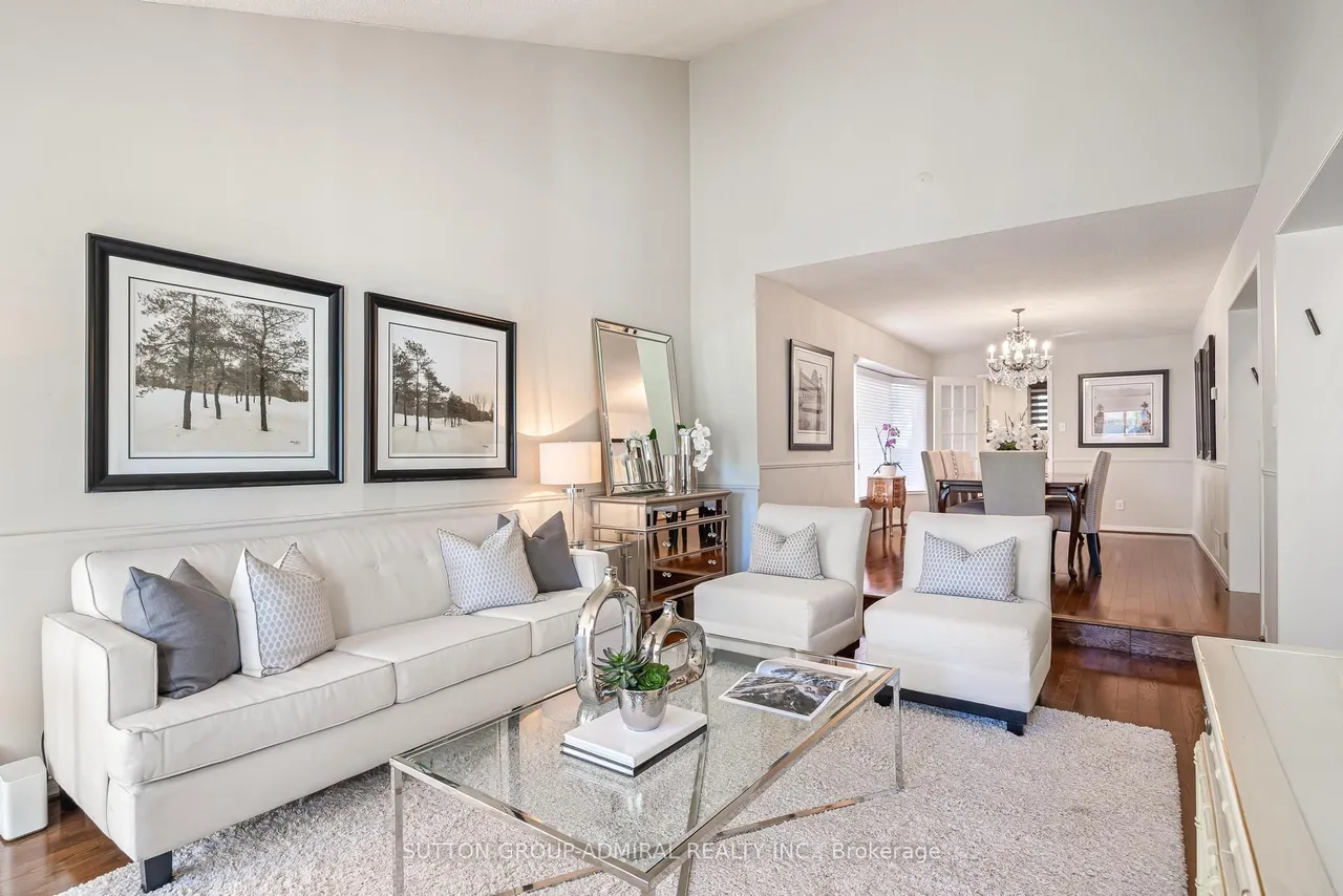 49 Hetherington Crescent — photo 3