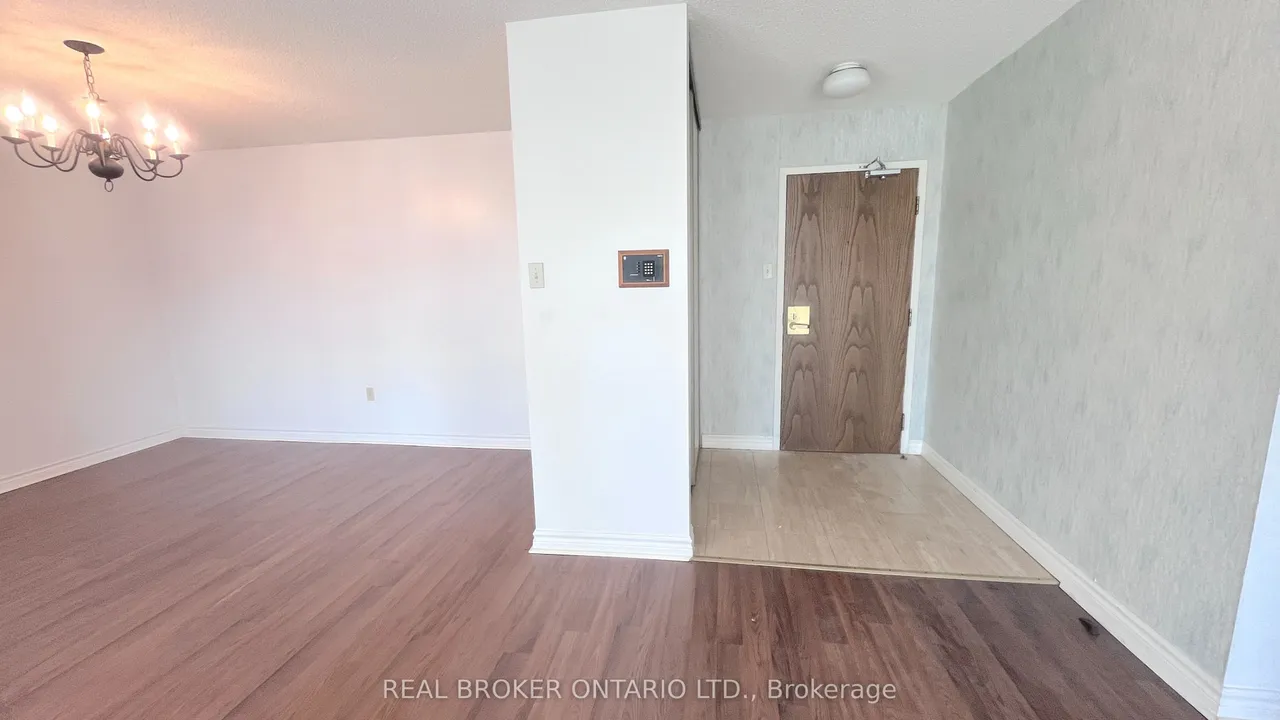 333 Clark Avenue W, Unit 509 — photo 3