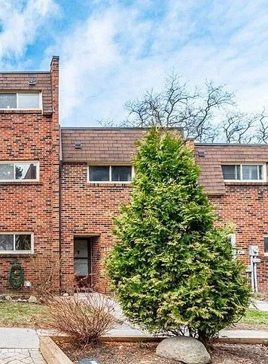 118 Wales Avenue, Unit 3