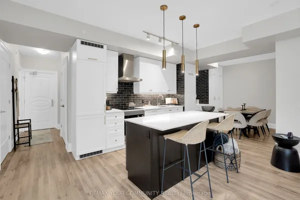 9085 Jane Street, Unit 523 — photo 2