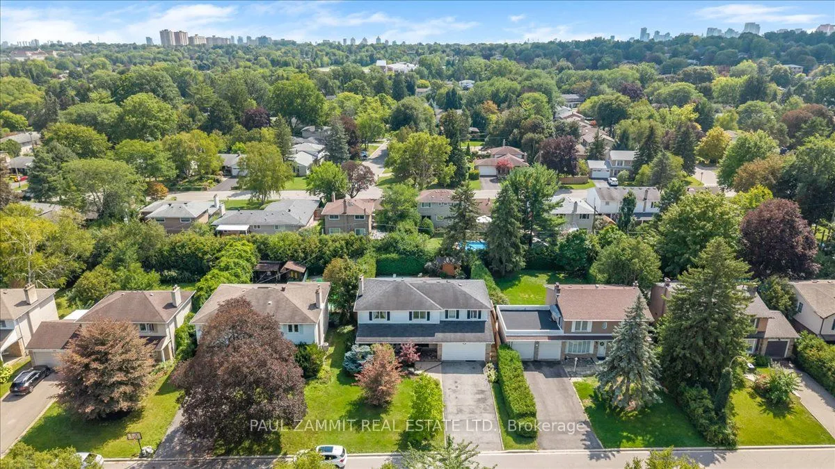 35 Almond Avenue — photo 50