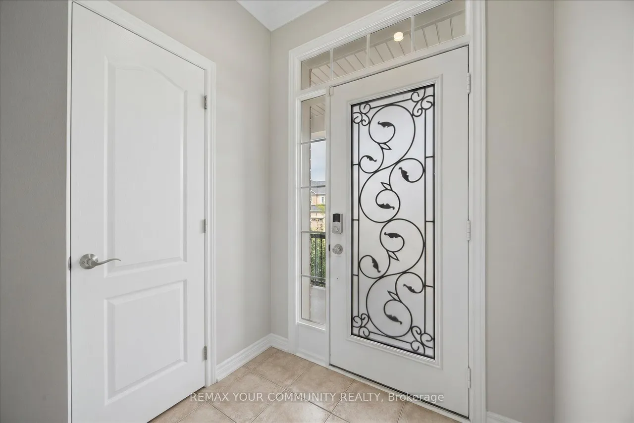 41 Lauderdale Drive — photo 2