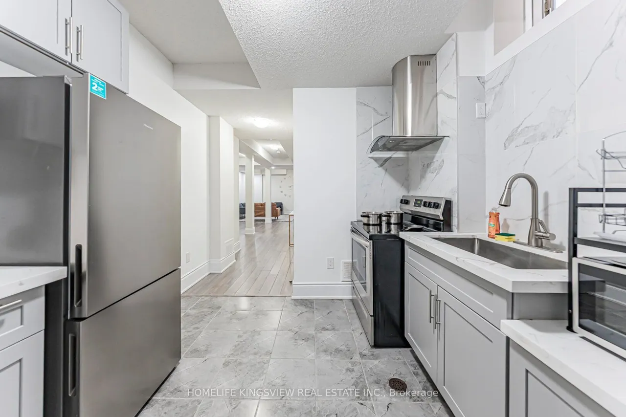 61 Ross Vennare Crescent — photo 47