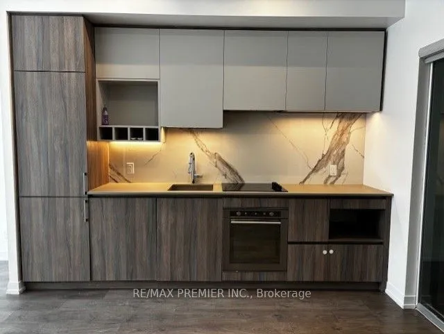 7 Buttermill Avenue — photo 3