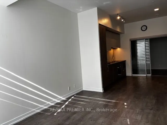 7 Buttermill Avenue — photo 2