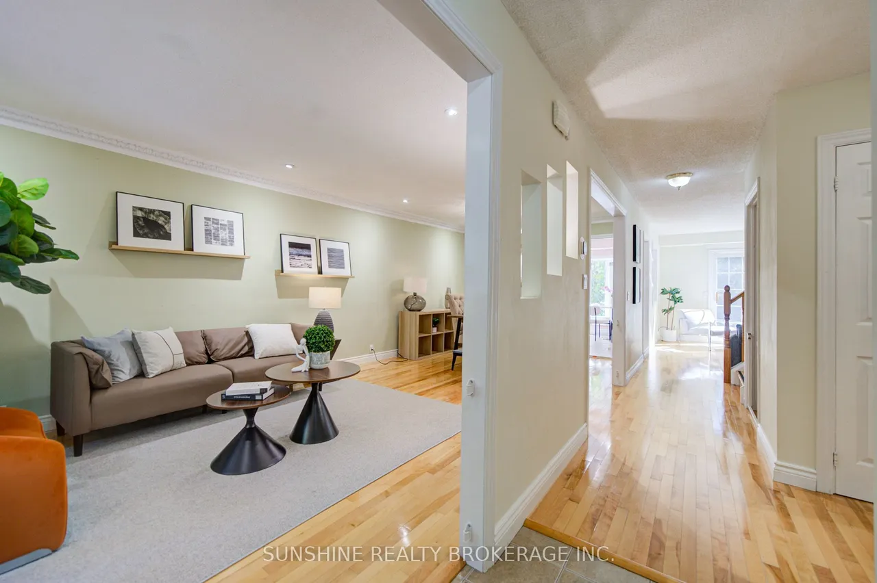 53 Vanessa Road — photo 2