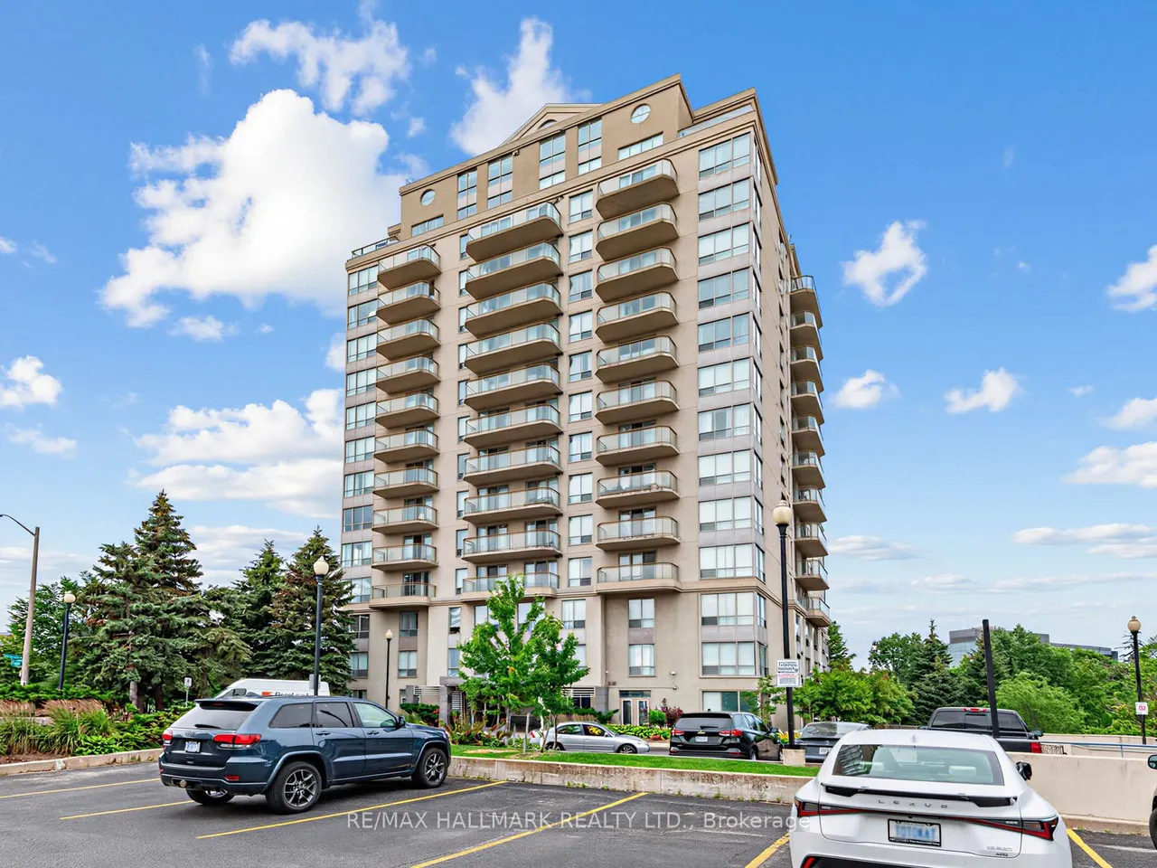399 South Park Road, Unit 1102