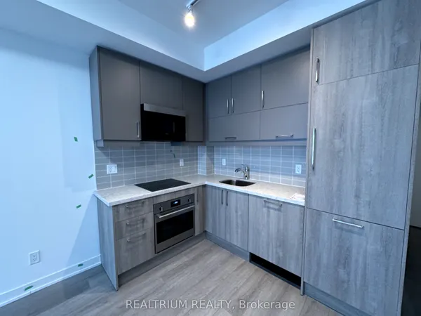 38 Simcoe Promenade, Unit 804