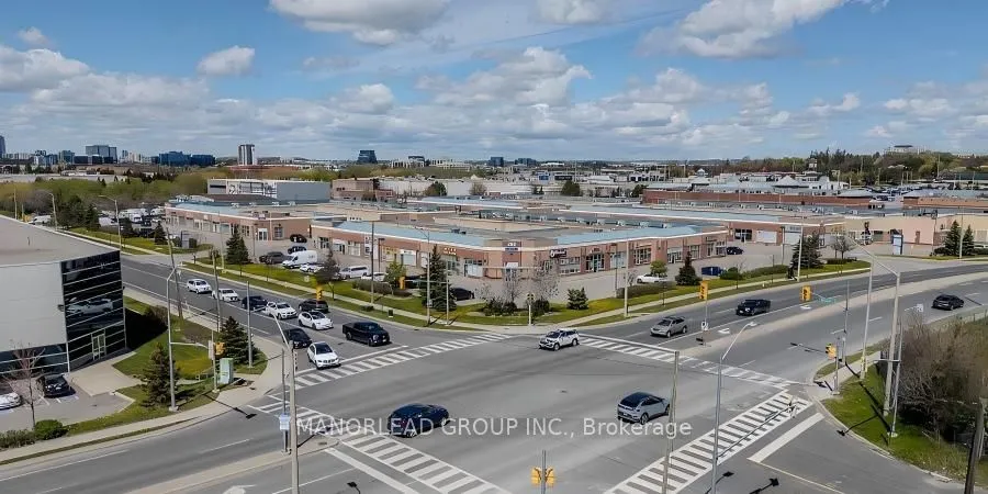 290 YORKTECH Drive, Unit 19 — photo 2