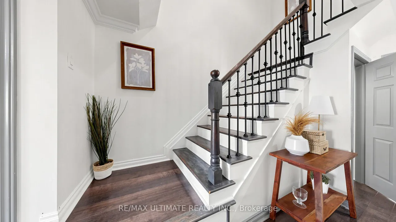 131 Foxchase Avenue — photo 3