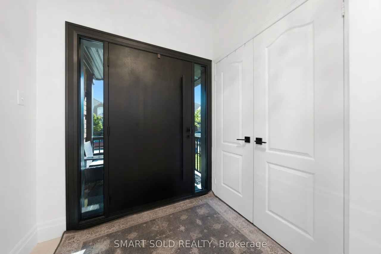 24 Andes Crescent — photo 2