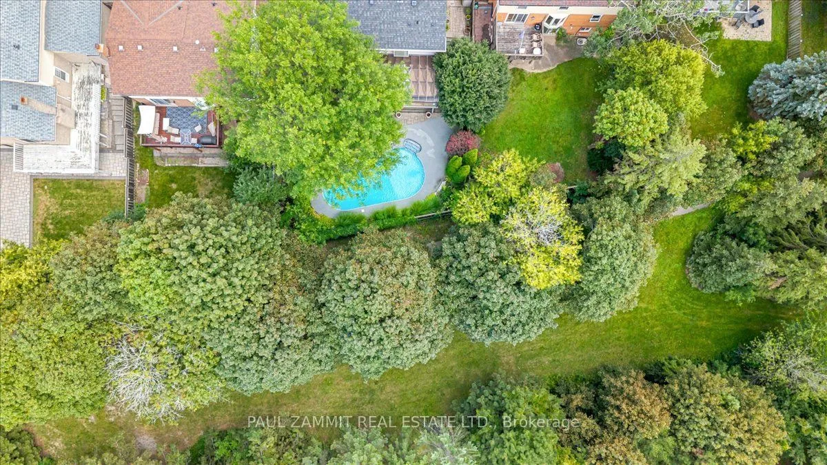 50 Breckonwood Crescent — photo 49