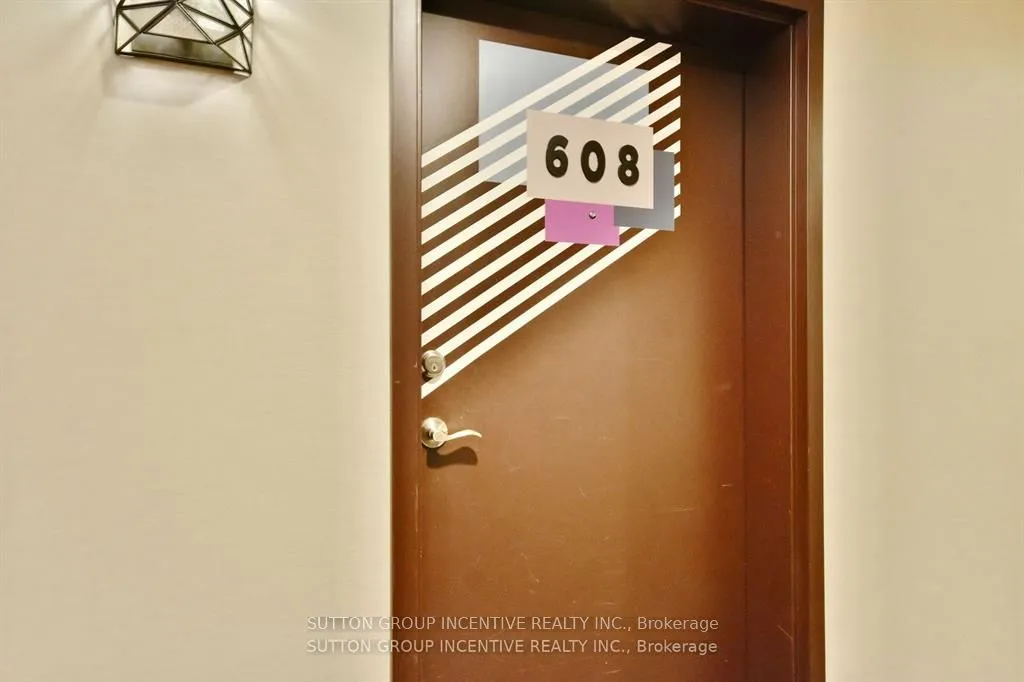 299 Cundles Road E — photo 3
