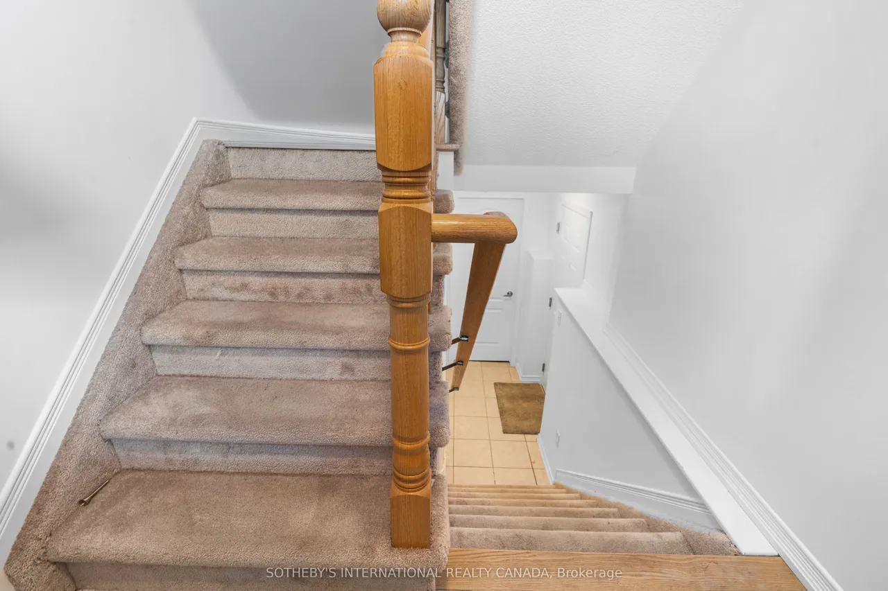 77 Franks Way — photo 3